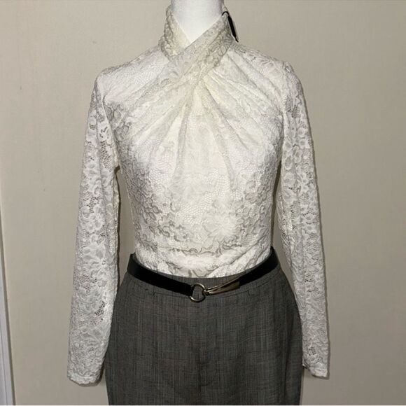 ELIE TAHARI M Porcelain Embroidered Lace Stretch Twisted Front Long Sleeve Top - Picture 1 of 12